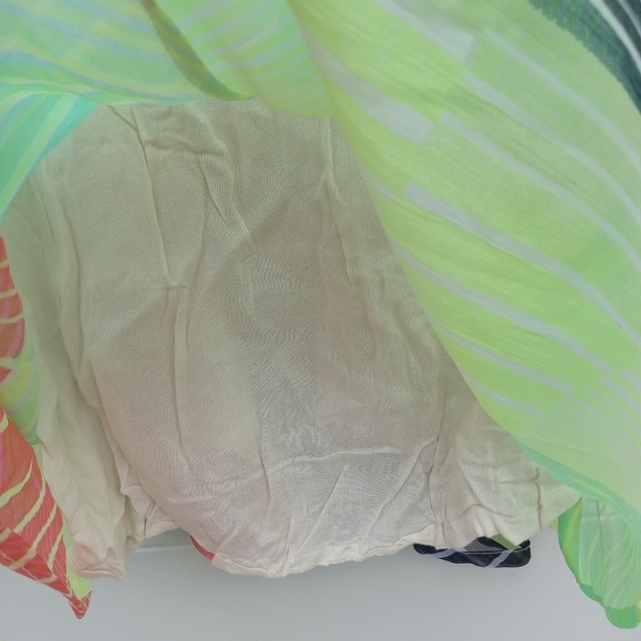 Billabong Neon Colorful Women's Tank Top Lined Flowy Size Small - Picture 4 of 4